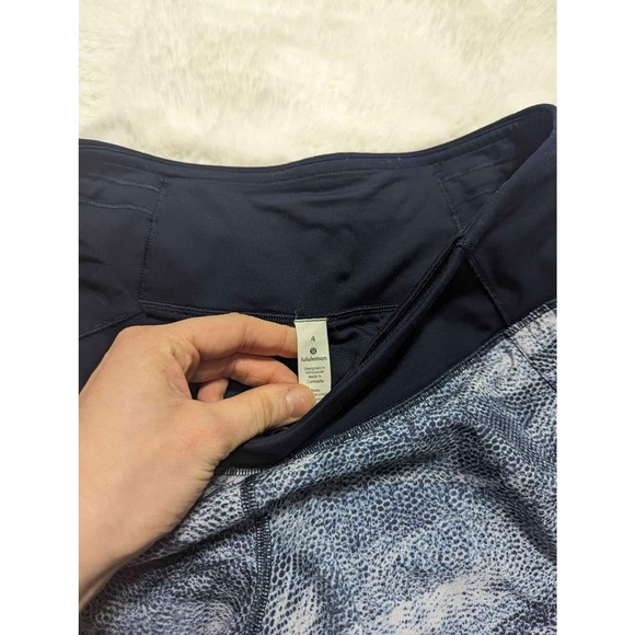 Lululemon Run Times Shorts Size 4 - Picture 2 of 5